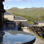 Nieves Alpesi faház *